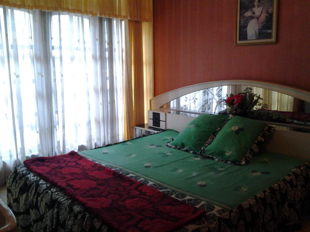 Villa And Resto Basanova Batu  Cameră foto